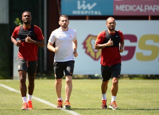 Galatasaray, Yeni Sezon Hazırlıklarını Sürdürüyor