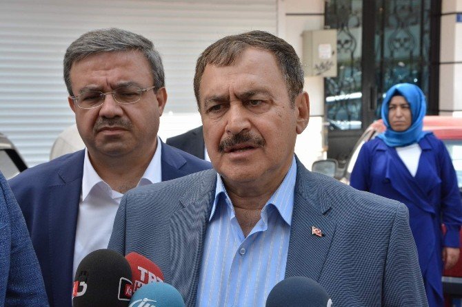 Bakan Eroğlu’ndan, Suriyeli Mültecilere Türkiye Vatandaşlığı Verilmesi Konusunda Açıklama:
