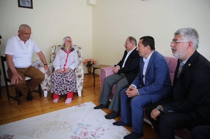 Sağlık Bakanı Akdağ, Sel Bölgesinde