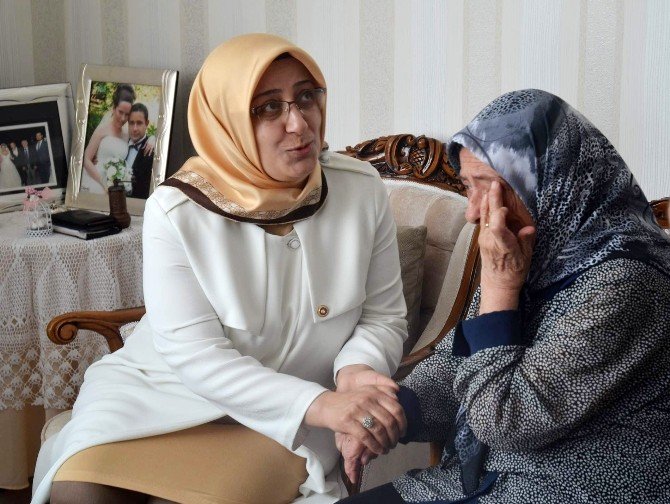 Bakan Eroğlu, Kanal İstanbul Projesi’nde "Panama Modeli" Uygulanıp Uygulanmayacağına Açıklık Getirdi