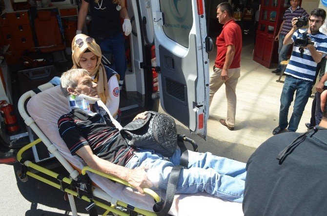 Otomobil 10 Metreden Evin Bahçesine Uçtu: 4 Yaralı
