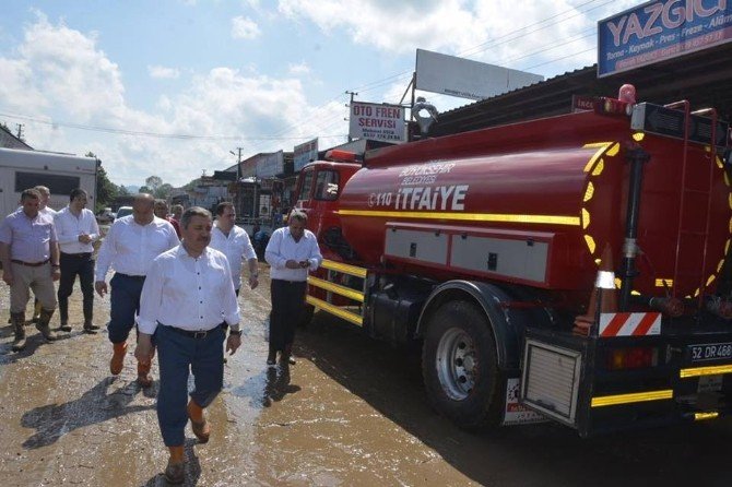 Fatsa’da Belediyeler 74 İş Makinesi İle Seferber Oldu