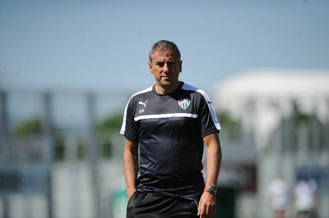 Hamzaoğlu: "Hiçbir Oyuncuyu Zorla Tutma Niyetimiz Yok"