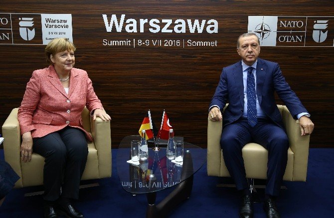 Erdoğan, Almanya Başbakanı Merkel’le Görüştü