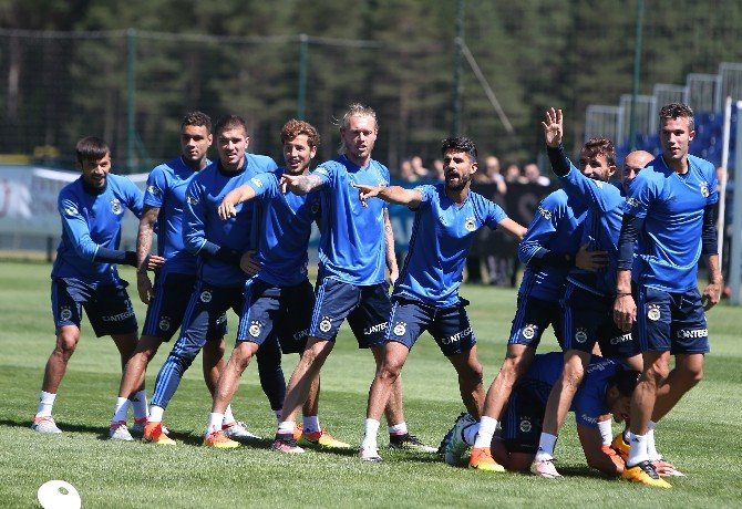 Fenerbahçe’de Yeni Sezon Hazırlıkları Sürüyor