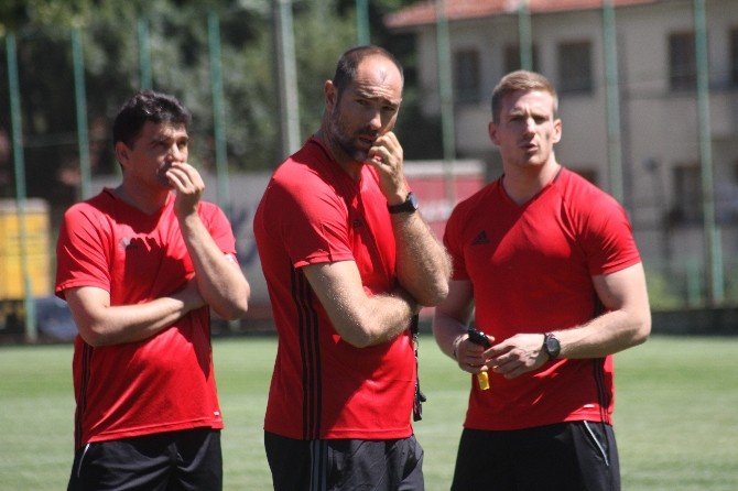 Hırvat Hoca Tudor, İddialı