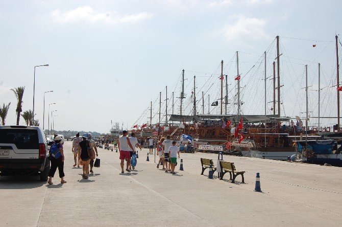 Gezi Tekneleri Taşucu’nun Tanıtımına Büyük Katkı Sağlıyor