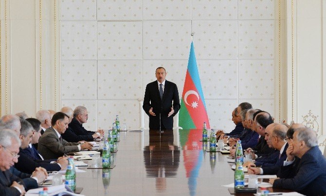 Aliyev: "Karabağ Müzakerelerinde Tarihte Görülmemiş Hareketlilik Var"