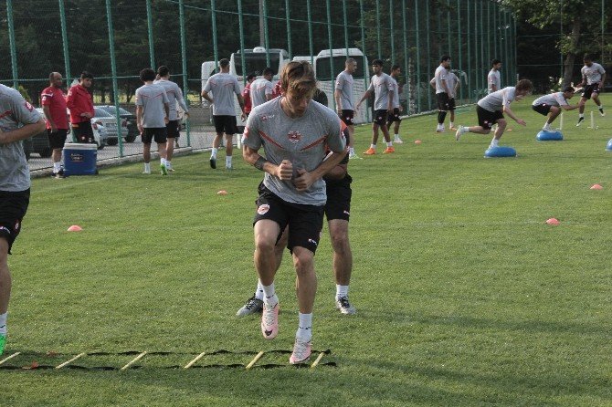 Adanaspor’da Çalışmalar Sürüyor
