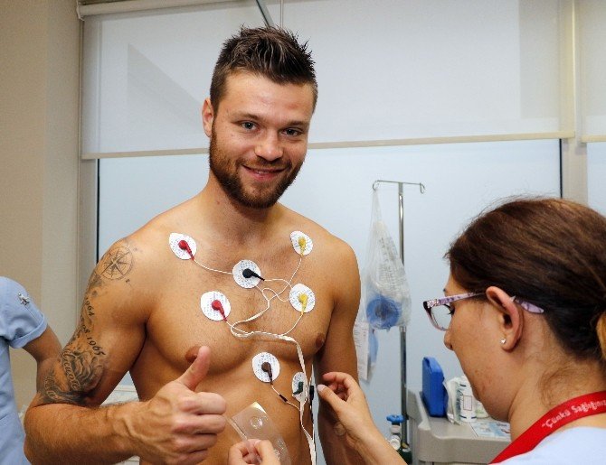 Antalyaspor Sağlık Kontrolünden Geçmeye Başladı