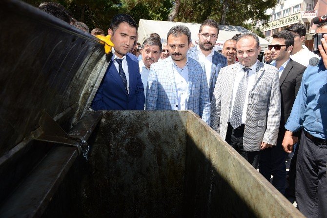 Çorum’daki Çöp Konteynırları Yıkanıyor