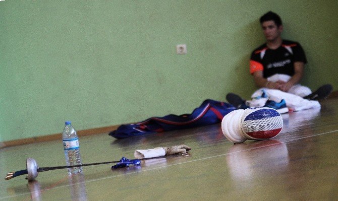 Dünya Okul Sporları Olimpiyatları’nda Eskrim Heyecanı
