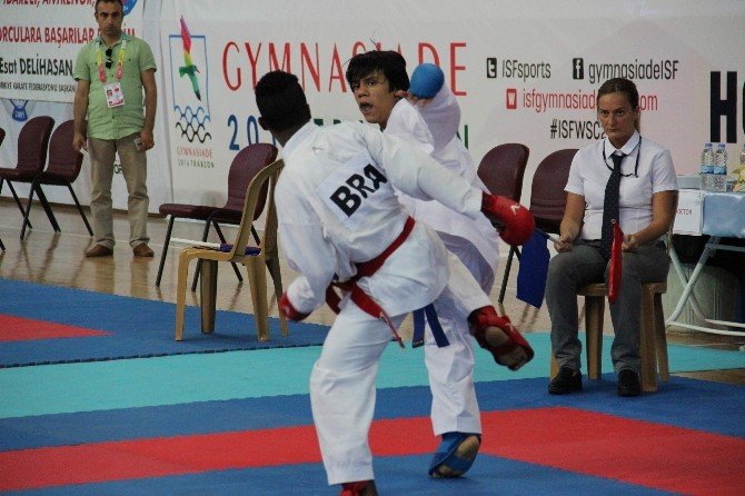 Dünya Okul Sporları Olimpiyatları Karate Müsabakaları İle Başladı