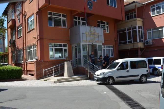 Kadın Sahte Para Çetesi Polise Yakalandı