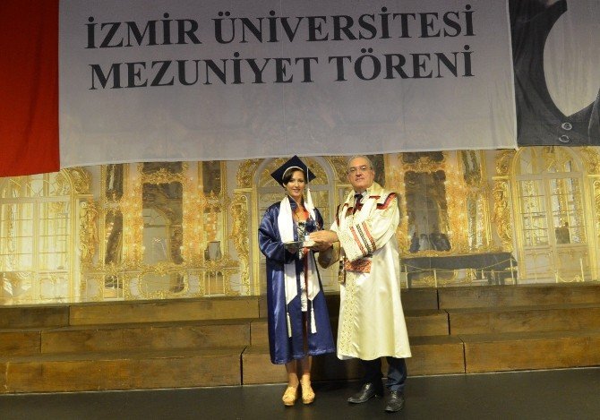 Tek Kelime Türkçe Bilmeden Geldi, Birincilikle Mezun Oldu