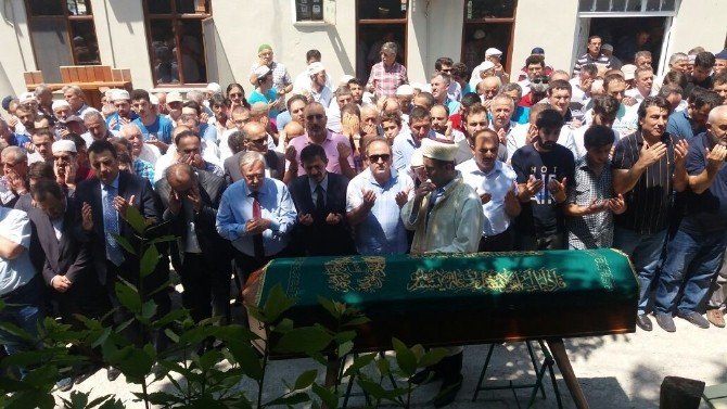 Milletvekili Demir’in Amcası Toprağa Verildi