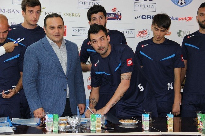 Erzurumspor’da Transfer Çalışmaları Sürüyor