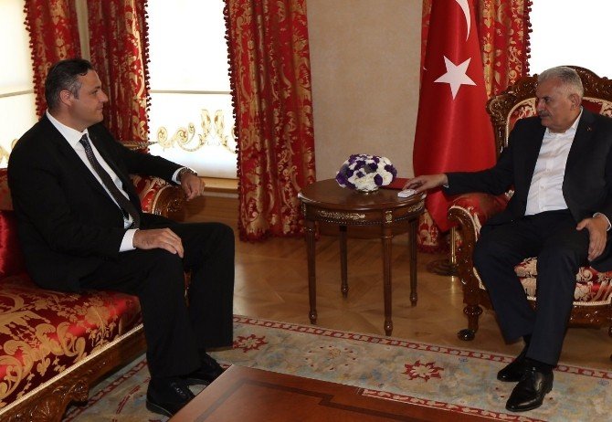 Başbakan Yıldırım Dolmabahçe Ofisi’nde İkili Görüşmelerde Bulundu