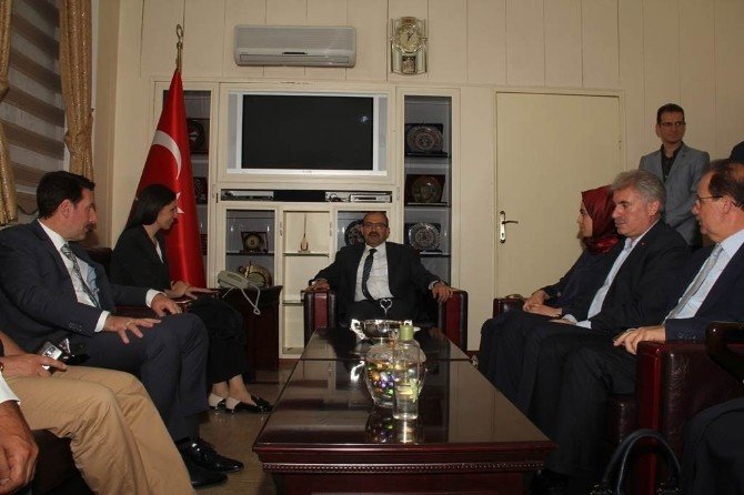Samsun Milletvekili Karaaslan, Vali Ustaoğlu’nu Ziyaret Etti