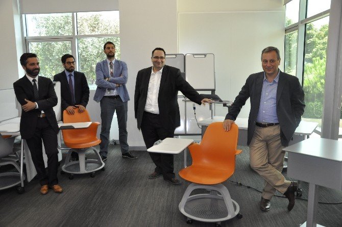 Kadir Has Üniversitesi Ve Steelcase Education Ortaklığıyla Aktif Öğrenme Merkezi Kuruldu