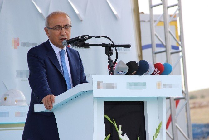 Bakan Elvan’dan Terörizmle Mücadele Çağrısı