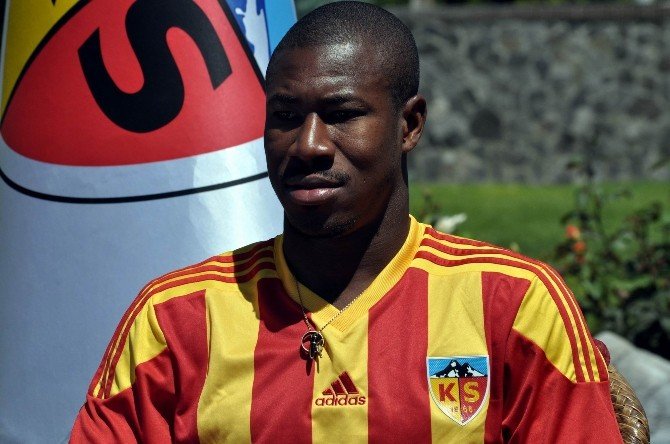 Kayserispor Prejuece Nakoulma İle 1 Yıllık Sözleşme İmzaladı
