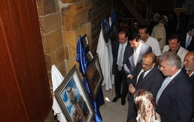 Taşhan’da Resim Sergisi Açıldı