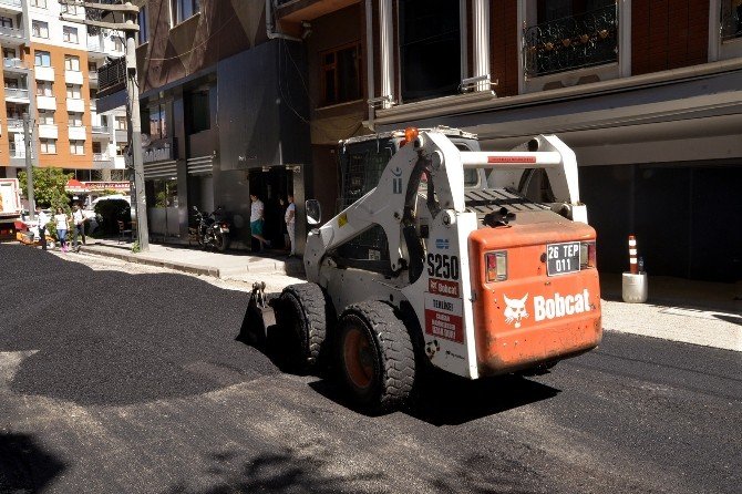 Yenibağlar’da Sokaklar Yenileniyor