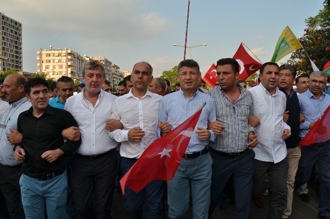 Adana’da “Milli İradeye Sahip Çıkma Yürüyüşü”