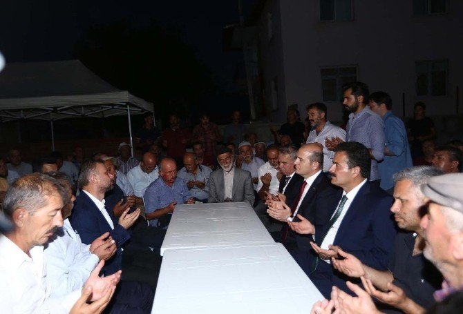 Bakan Soylu’dan Şehit Ailelerine Taziye Ziyareti