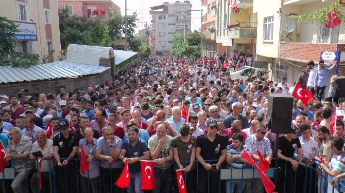 Darbeciler Tarafından Şehit Edilen Özel Harekat Polisi Son Yolculuğuna Uğurlandı