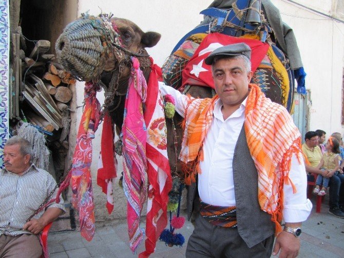 Başkan Çalışkan, Yörük Kıyafeti Giydi