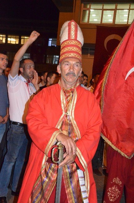 Sinop’ta Mehter Marşlı Demokrasi Nöbeti