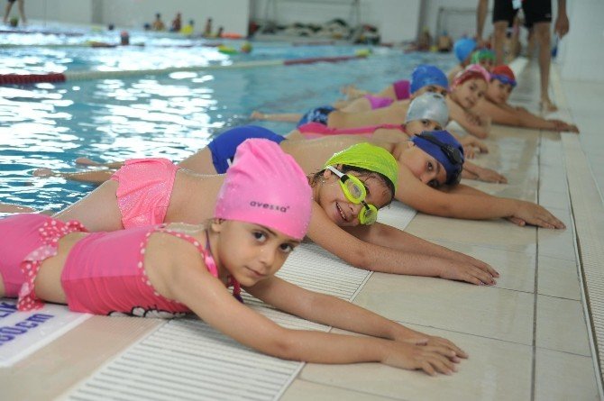 Kepezlileri Serinleten Havuza Büyük İlgi