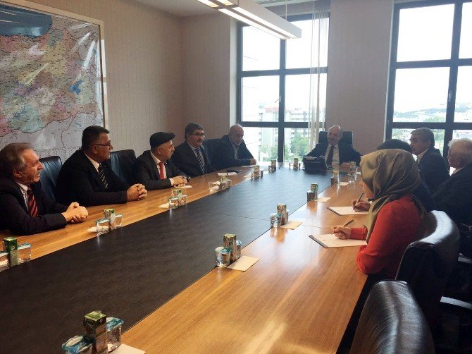 Ak Parti Genel Başkan Yardımcısı Müezzinoğlu, Alevi Dedeleriyle Bir Araya Geldi