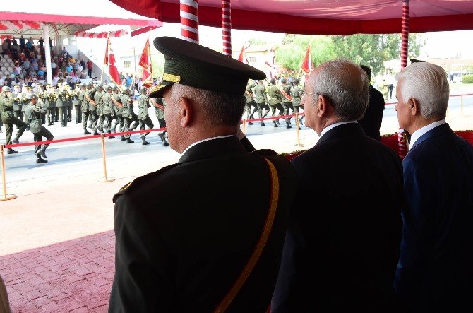 Kılıçdaroğlu, Kıbrıs Barış Harekatının 42. Yıl Dönümü Kutlamalarına Katıldı