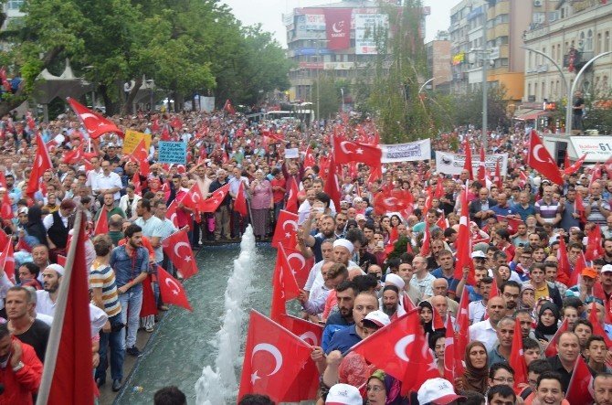 Trabzon’da “Milli İradeye Ve Demokrasiye Sahip Çık Yürüyüşü