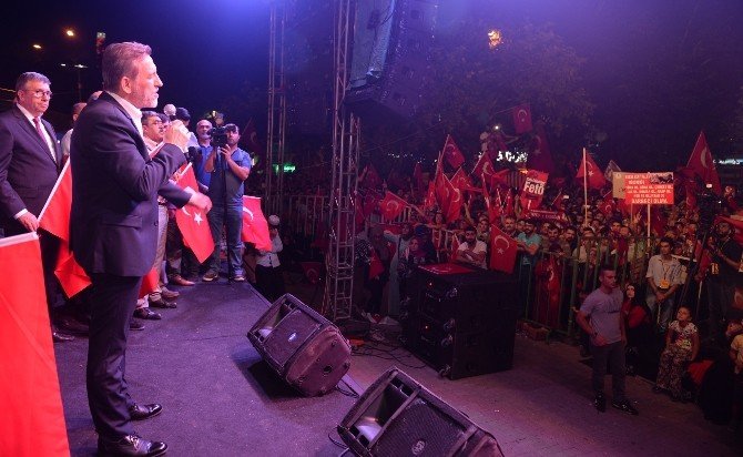 Bursa İş Dünyası Demokrasi Nöbetinde