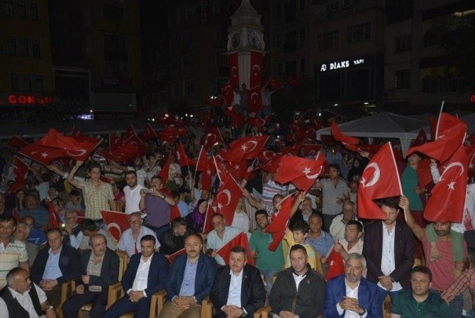 Fatsa’da Demokrasi Nöbeti Devam Ediyor
