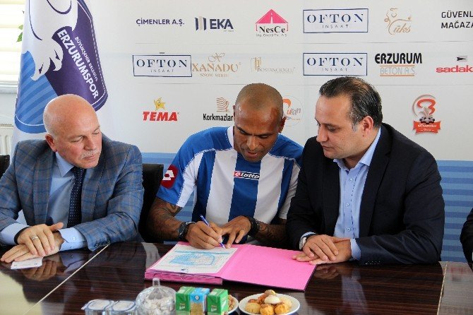 Mert Nobre, Büyükşehir Belediye Erzurumspor’a İmza Attı