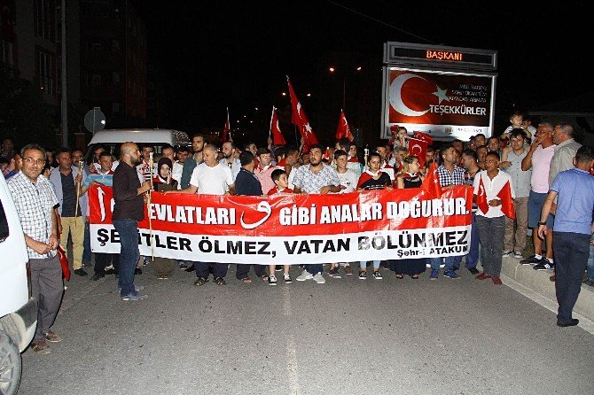 Atakum’da Demokrasi Yürüyüşü