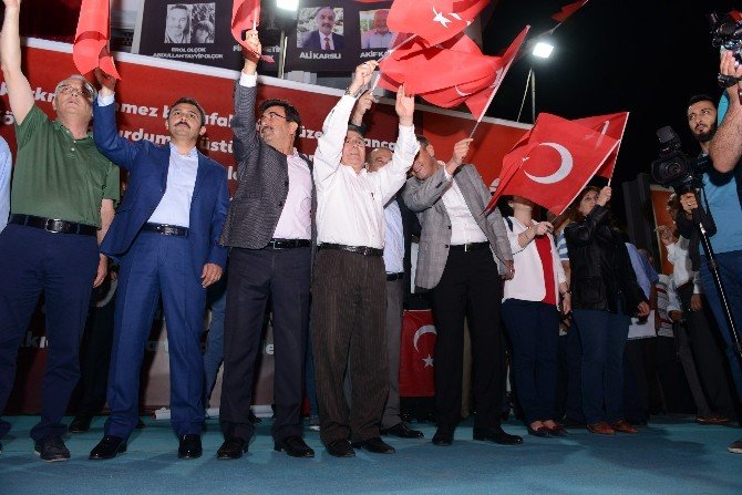 Ticaret Borsası Demokrasi Nöbetinde