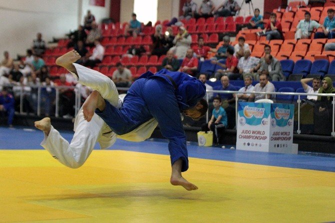 Judo Ve Karatede Toplam 17 Dünya Şampiyonluğu