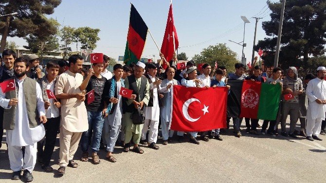 Afganistan Türkmenlerinden Türkiye’ye Destek Yürüyüşü