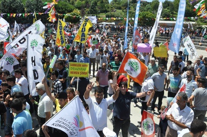 Selahattin Demirtaş: "Böyle Bir Nesli Tankla, Topla, Savaş Uçağıyla Teslim Alacağını Sananlar Yanıldılar"