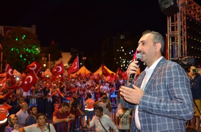 Ak Partili Abdulhamit Gül: “Fetö’ye Yapılan Operasyonlarda Ekmeğinin Peşinde Koşan Vatandaşlar Mağdur Edilmeyecek”