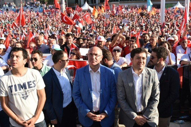 Beşiktaş Belediyesi Tam Kadro Chp Mitinginde