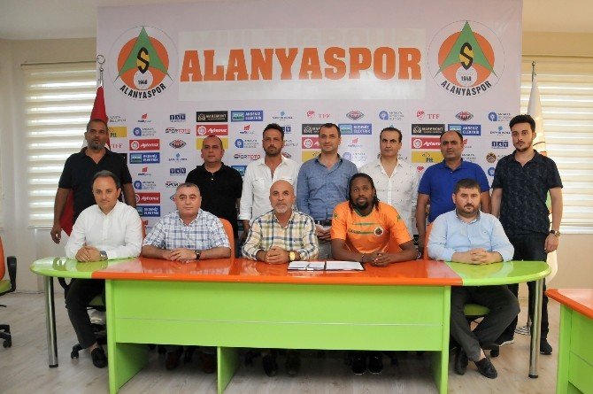 Abdoulaye Ba Alanyaspor’da