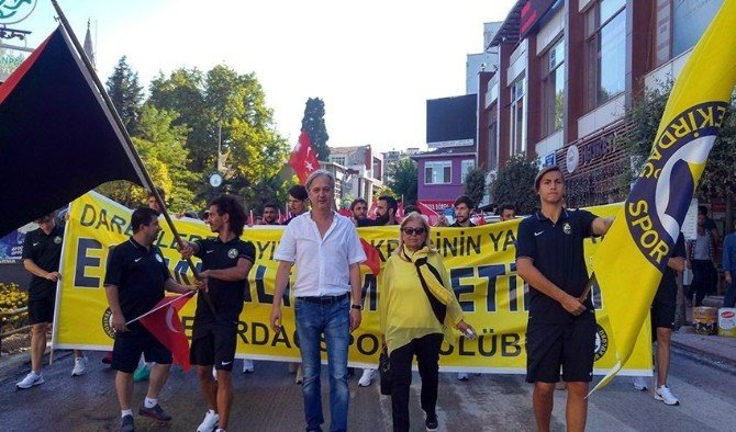 Tekirdağspor Tam Kadro Demokrasi İçin Yürüdü