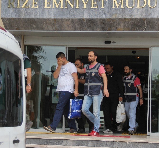 Rize’de Fetö/pdy Operasyonları Kapsamında Gözaltına Alınan 14 Polis Memuru Adliyeye Çıkartıldı